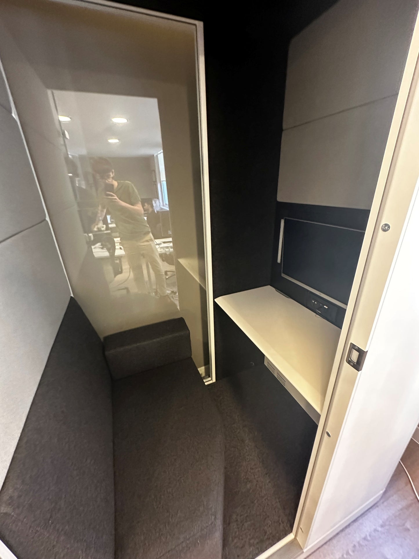 Max Calma Z Solo - Video Conferencing Pods