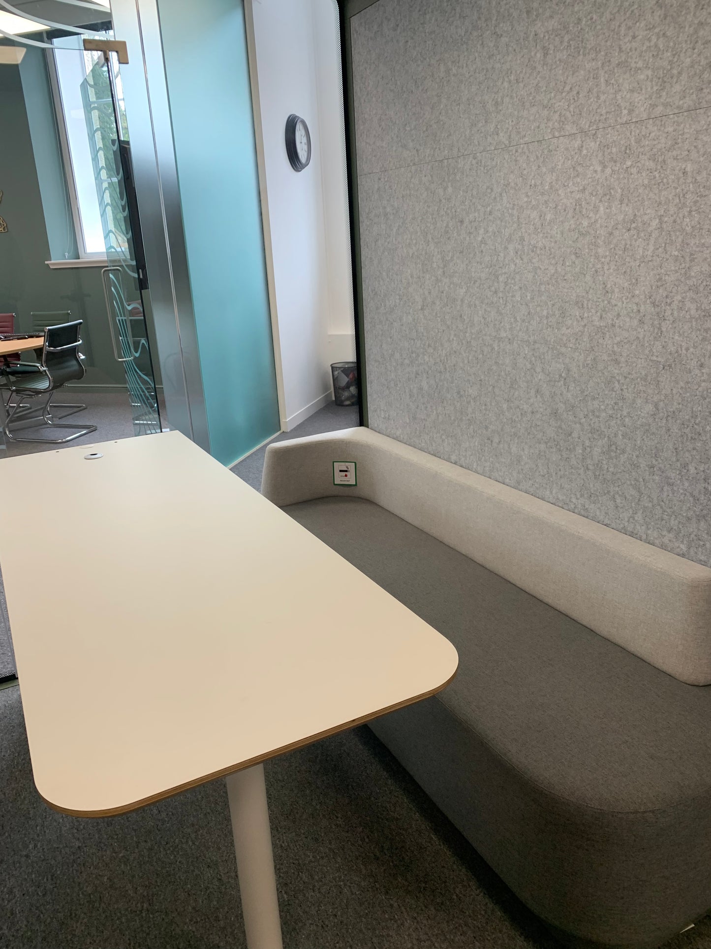 Opus 6 Person Meeting Pod