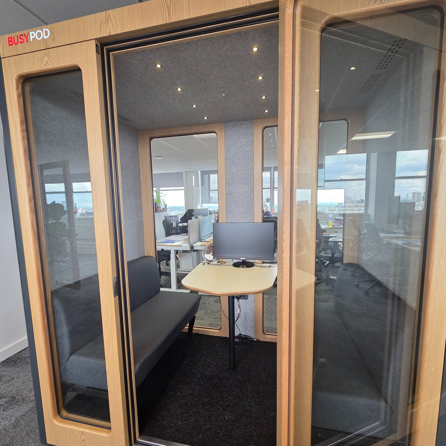 BUSYPOD Large 4 Person