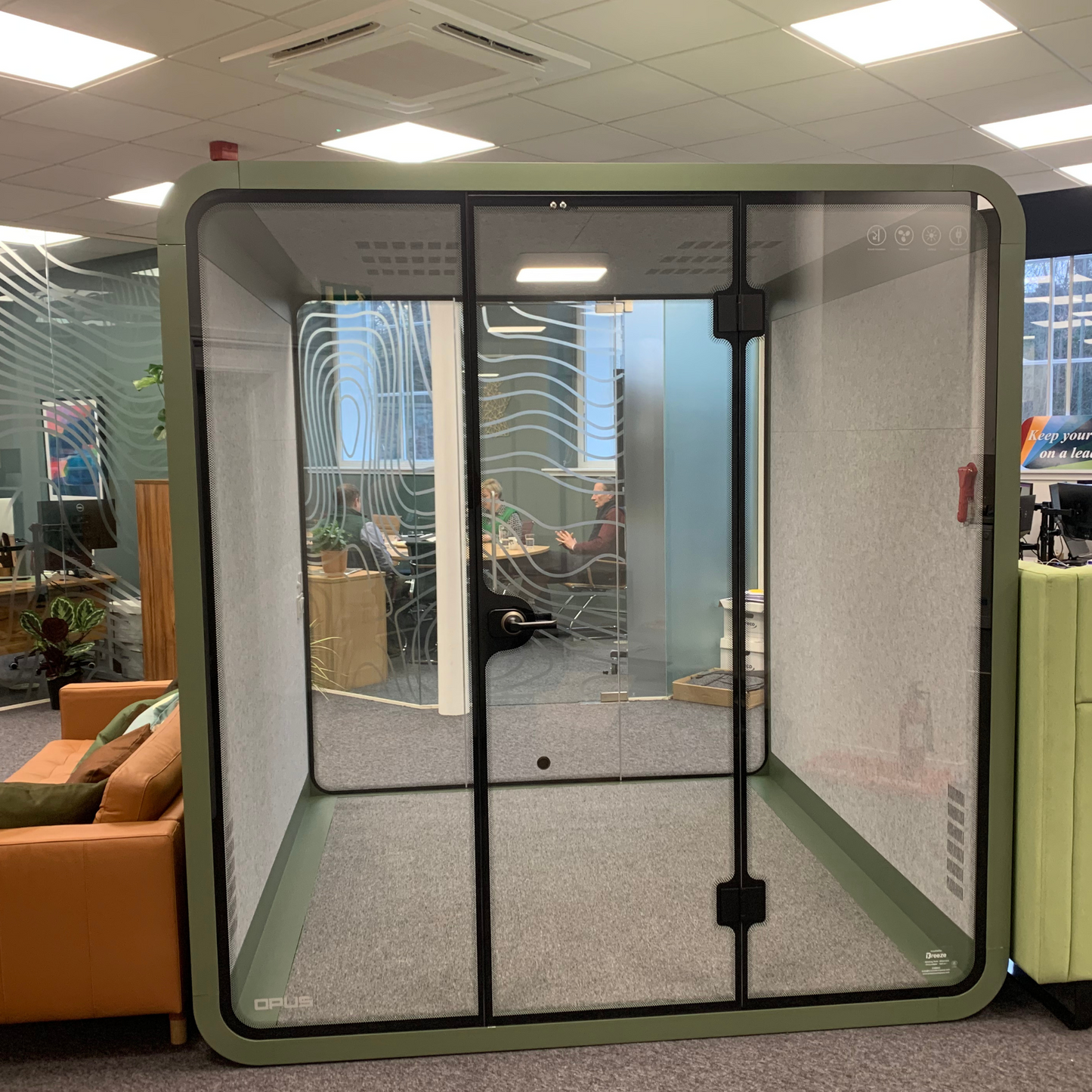 Opus 6 Person Meeting Pod