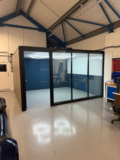 KÖNIG + NEURATH 8 Person Room System Boardroom Pod