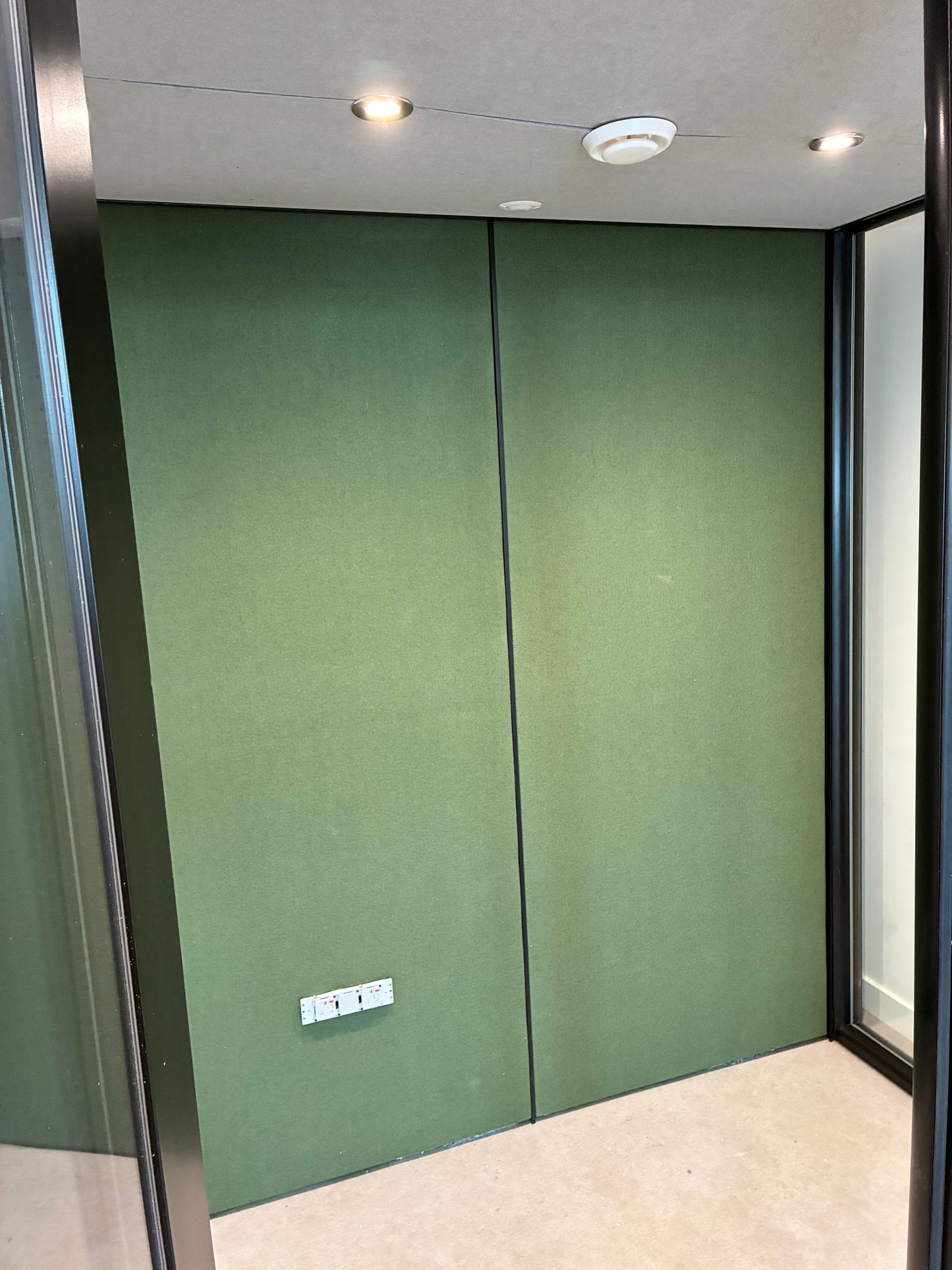 Senator 2 Person Office Pod