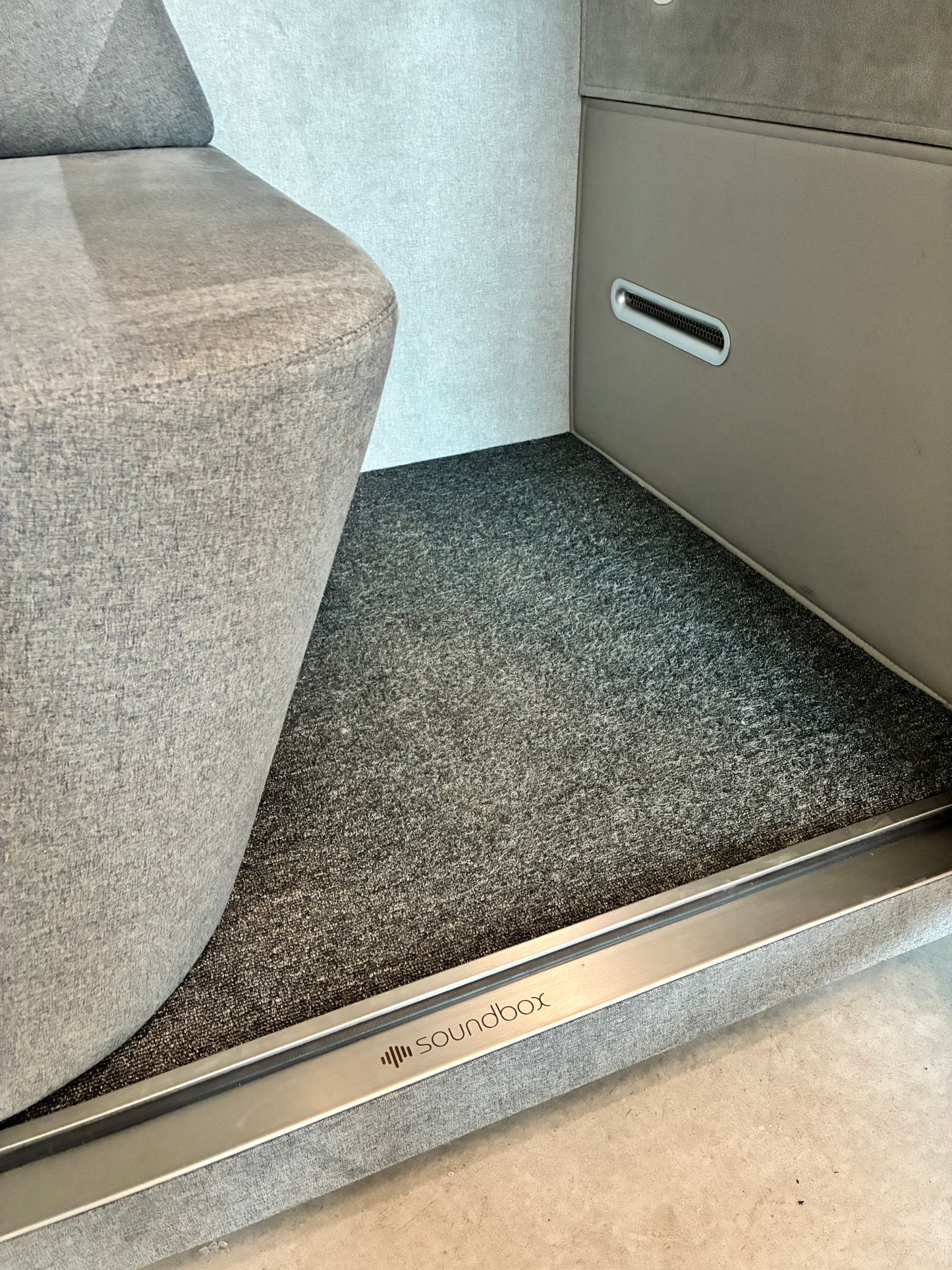 Soundbox Folio Workbooth