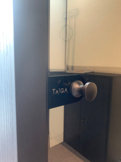 Taiga Lokho Box 1 Phonebooth