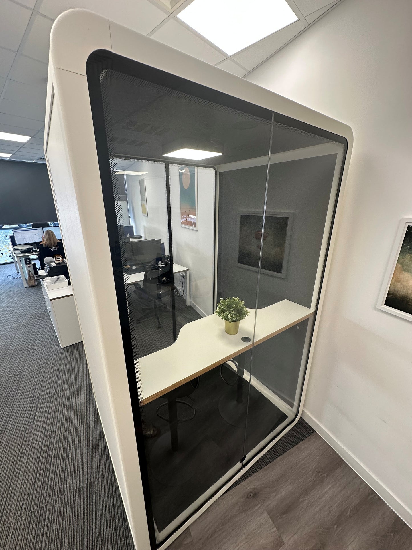 Soundbox Quell 2 Person Zoom Room
