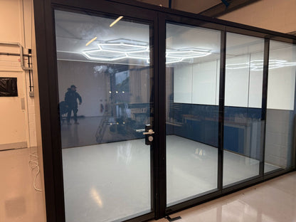 KÖNIG + NEURATH 8 Person Room System Boardroom Pod